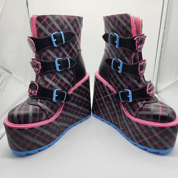 Monster High YRU Dune Platform Wedge Boots Size 10 Plaid Goth Pink Blue - Picture 6 of 8